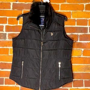 US POLO ASSN. Large/black. Only used once. Perfect condition.